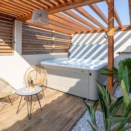 L'Entre Deux-Suite Romantique - Jacuzzi Privatif - Clim Reversible - Wifi Le Somail Екстер'єр фото