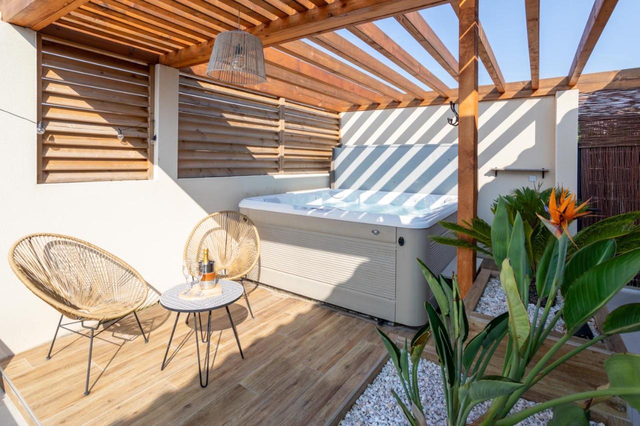 L'Entre Deux-Suite Romantique - Jacuzzi Privatif - Clim Reversible - Wifi Le Somail Екстер'єр фото
